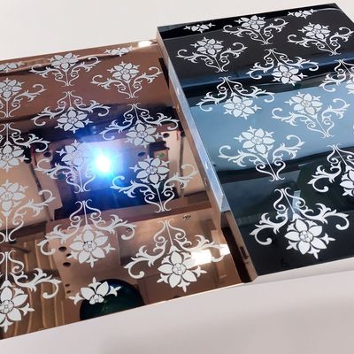 Laser CNC à grille pour la plus grande plaque d'acier inoxydable décoratif couleur du monde
