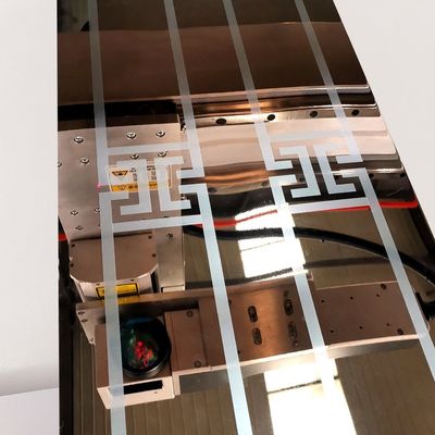 Machine de cisaillement hydraulique pour les plaques d'acier inoxydable gravées