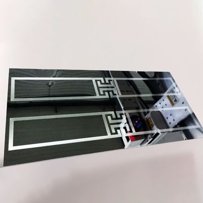 Machine de marquage laser à fibres de 220 V/110 V 50-60 Hz 100 W pour la gravure 1325